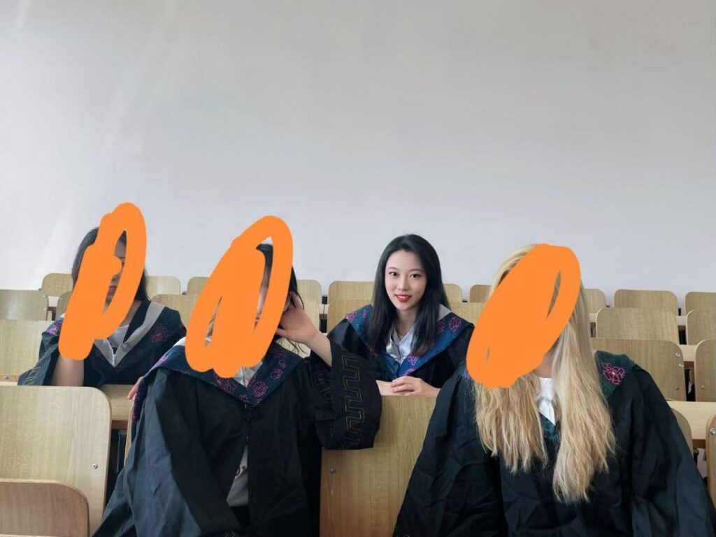 留学圈开年第一瓜英国杜伦大学留学生千金硕士李颖淫趴作乐被曝光